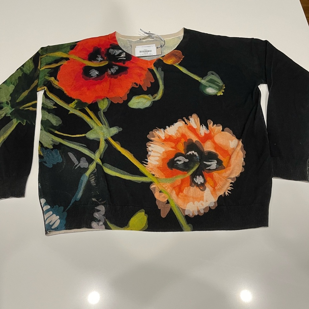 Brand new light weight knit